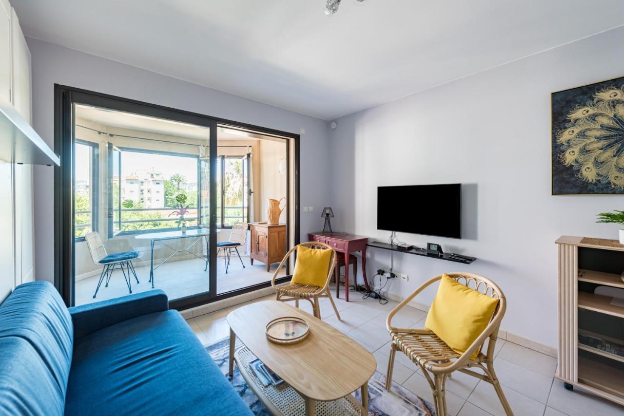 Beau Studio Veranda A Deux Pas De La Mer - Parking Inclus Жюан-ле-Пен Екстер'єр фото